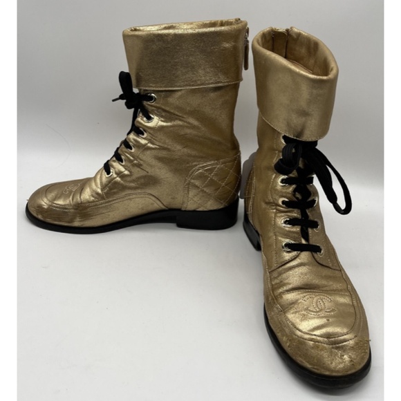 Chanel Metallic Gold Zip-Up Mid-Calf Quilted CC Cap Toe Lace-Up Boot sz 38.5 - Picture 1 of 7